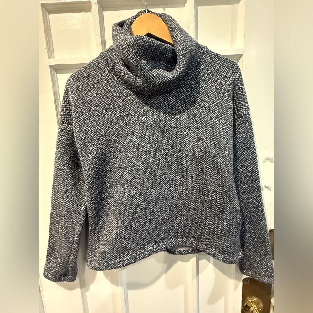 Columbia Women's Black and White Cowl Neck Sweater